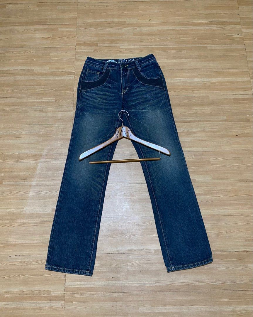 Big Train Japanese Jeans (Category: Jeans) located in Davao. Submitted by VapenDrip (Listing ID 1362062408, Image 1). Description: Big Train Japanese Jeans Waist 30 Length 41 Thigh 11 Leg opening 8 As new condition 200+sf.