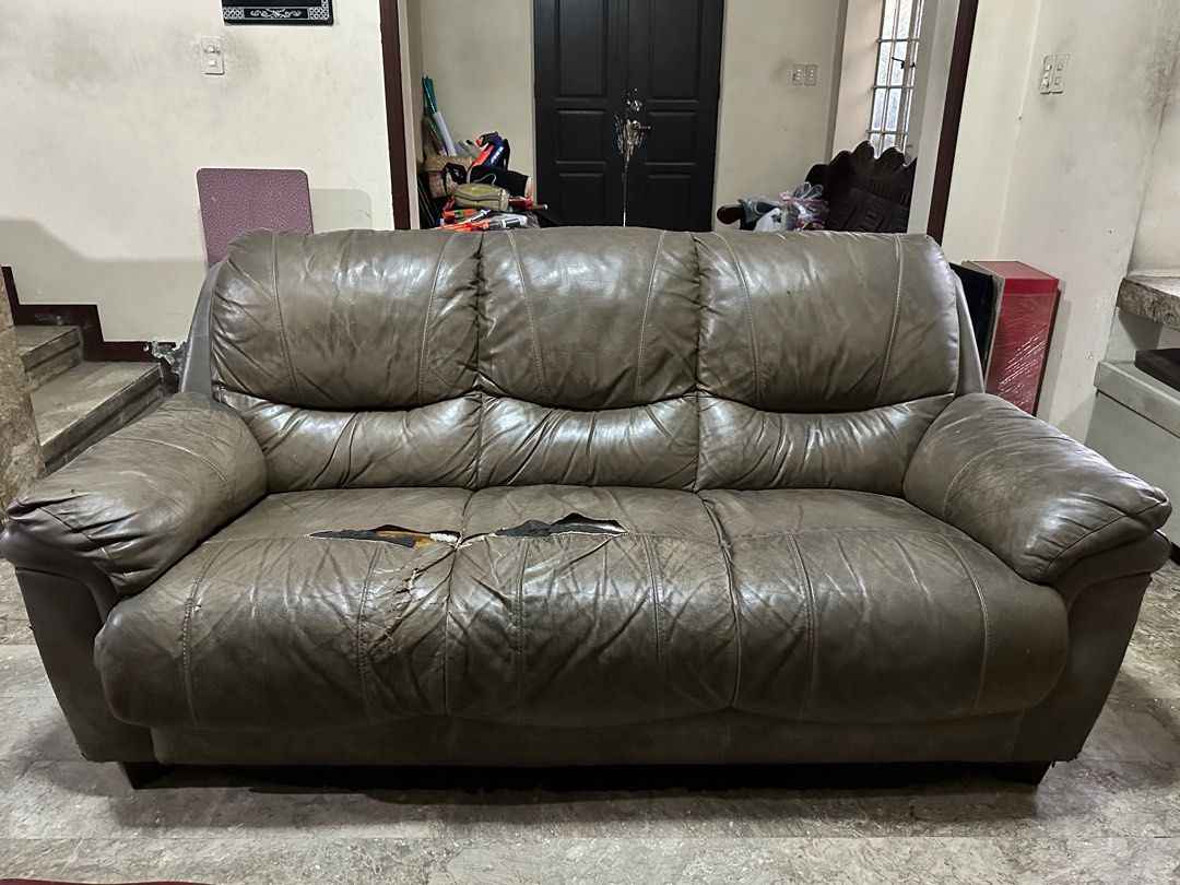 Blims German Leather Sofa (Category: Sofas) located in Taguig. Submitted by misskweezy (Listing ID 1362077860, Image 1). Description: Flaws posted. Needs upholstery Loc. Magtanggol, Pateros Pick up only. PIOG.