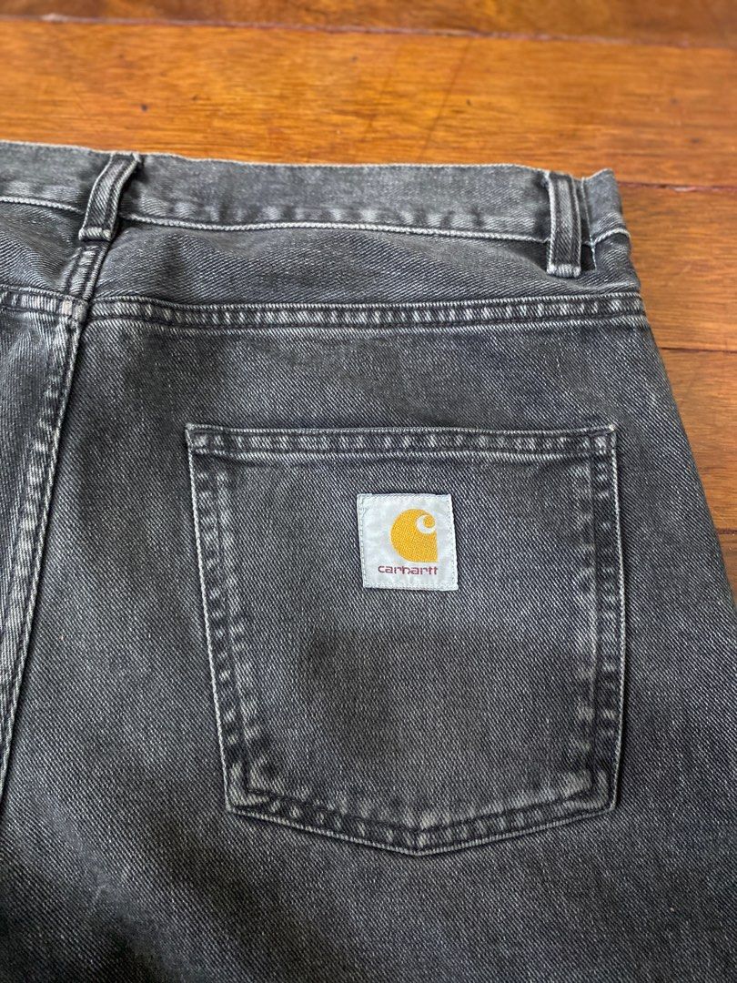 Carhartt WIP Newel Pant (Category: Shorts) located in Paranaque City. Submitted by roxythrift (Listing ID 1362000970, Image 1). Description: Size 32 .