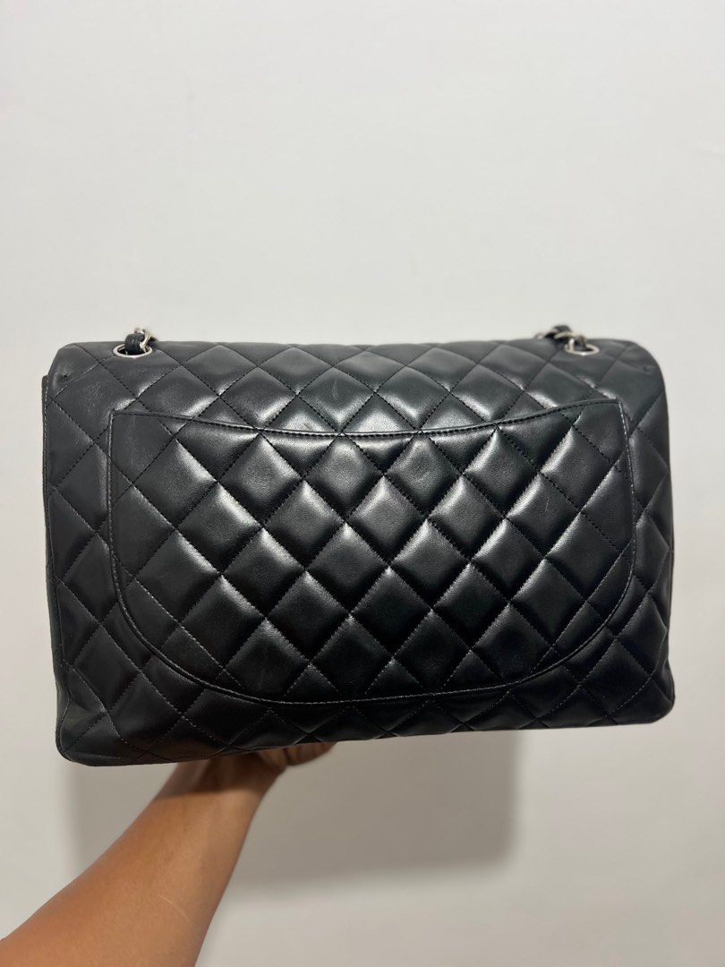 Chanel maxi single flap lambskin (Category: Luxury Bags & Wallets) located in Lapu-Lapu City. Submitted by 0909tagabagz0909 (Listing ID 1362086838, Image 2). Description: 100% orig With card/intact holo With verbal authentication by Dr.runway.