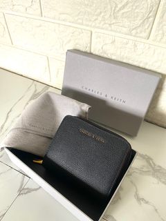 (Category: ) located in . Submitted by ellll.preloved (Listing ID 1362020643, Image 1). Description: .
