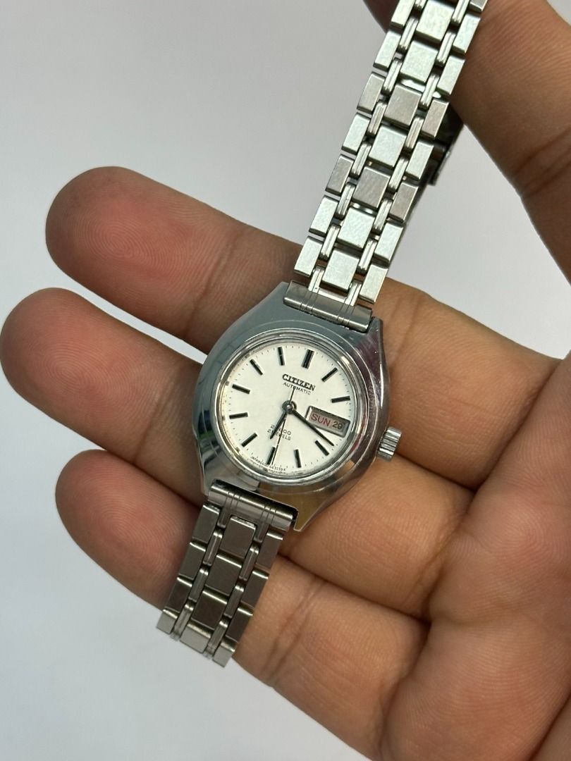 Citizen Stainless Quartz (Category: Luxury Watches) located in Manila. Submitted by kallisto.timepiece (Listing ID 1362073092, Image 2). Description: Citizen Stainless Quartz Serial #: 5020945 Size: 26mm Good condition Newly Serviced ₱3,000 shipping fee not included Mode of Payment: Gcash Bank Transfer (Metrobank/Unionbank) 🚚 Same day delivery via Lalamove (Metro Manila only) 🚚 1-5 days via LBC (outside metro manila) 🤝 Meet up: LRT2 Stations (