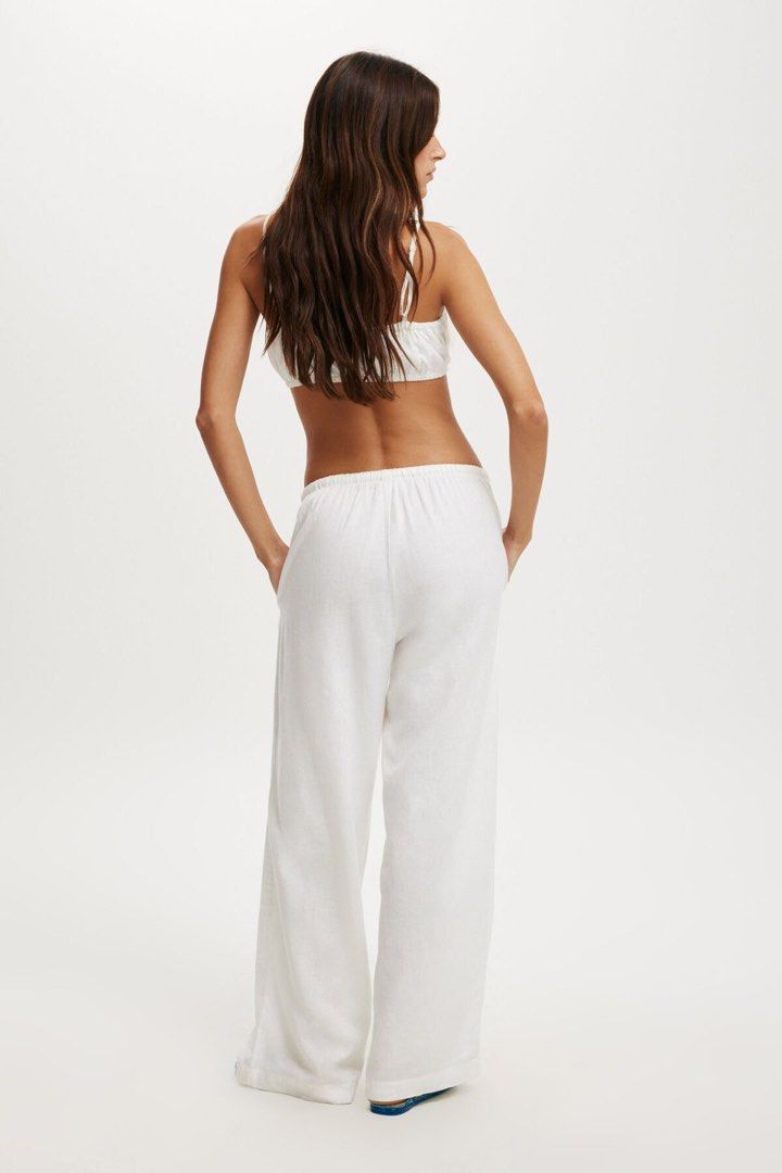 Cotton On Haven Wide Leg Pant (Category: Other Bottoms) located in Singapore. Submitted by sofinesofine (Listing ID 1361980925, Image 2). Description: - Brand new, bought at $50 - Doesn’t come with tag - 8 AU / 4 US / 36 EU / 38 BR - Colour is slightly off-white in rl - Selling cause I always wanted a linen pant but I didn’t like the cutting on me 🩷 Letting go at 40 only 🩷 Meetup Woodlands / Clementi / Jurong East.