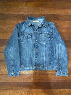(Category: ) located in . Submitted by roxythrift (Listing ID 1361999687, Image 1). Description: .