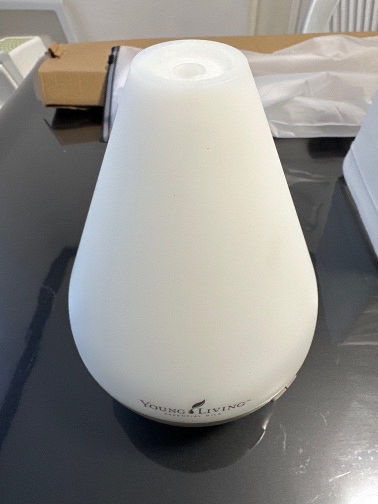 Dew drop Young living Diffuser New and Used (2 items) (Category: Air Purifiers & Dehumidifiers) located in Cavite. Submitted by russ15 (Listing ID 1362032138, Image 1). Description: 2 units available Used like new - 1000 Brand new with box - 2000 Pick up: Gentri Cavite Discount if buy both.