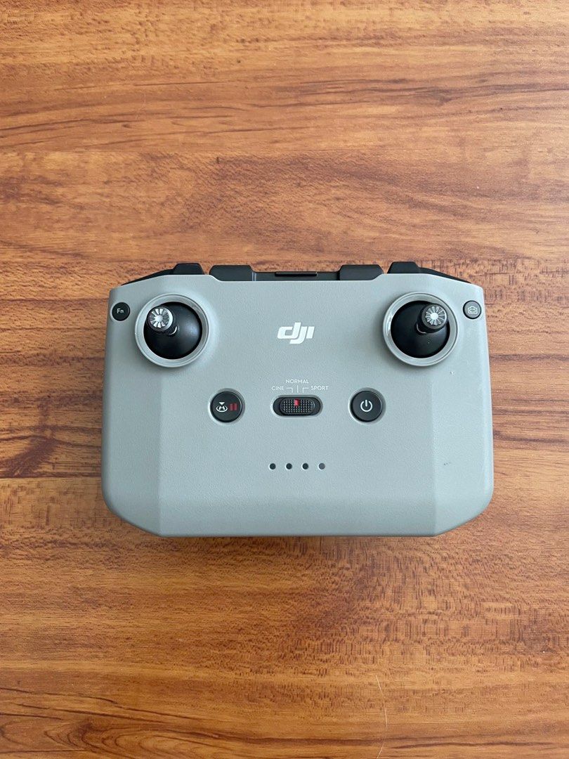 DJI Mini 2 SE Fly More Combo (Category: Drones) located in Manila. Submitted by lovedbyma (Listing ID 1361984772, Image 2). Description: FOR SALE: DJI MINI 2 SE FLY MORE COMBO (USED) RSP: ~ Php30,000.00 DISCOUNTED PRICE: Php25,000.00 + Free Php8,000.00 Worth Accessories - Comes With Free 3 Battery Packs (~Php7,500.00) - 32GB Memory Card (~Php500.00).
