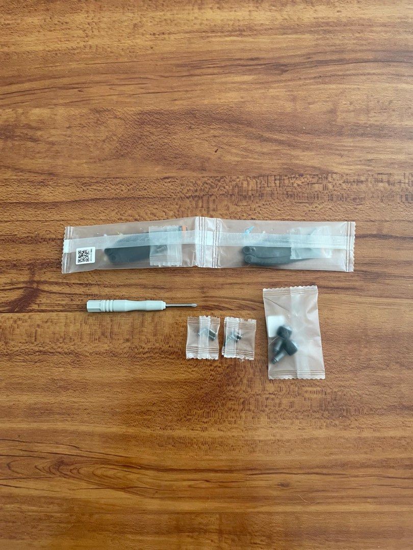 DJI Mini 2 SE Fly More Combo (Category: Drones) located in Manila. Submitted by lovedbyma (Listing ID 1361984772, Image 3). Description: FOR SALE: DJI MINI 2 SE FLY MORE COMBO (USED) RSP: ~ Php30,000.00 DISCOUNTED PRICE: Php25,000.00 + Free Php8,000.00 Worth Accessories - Comes With Free 3 Battery Packs (~Php7,500.00) - 32GB Memory Card (~Php500.00).