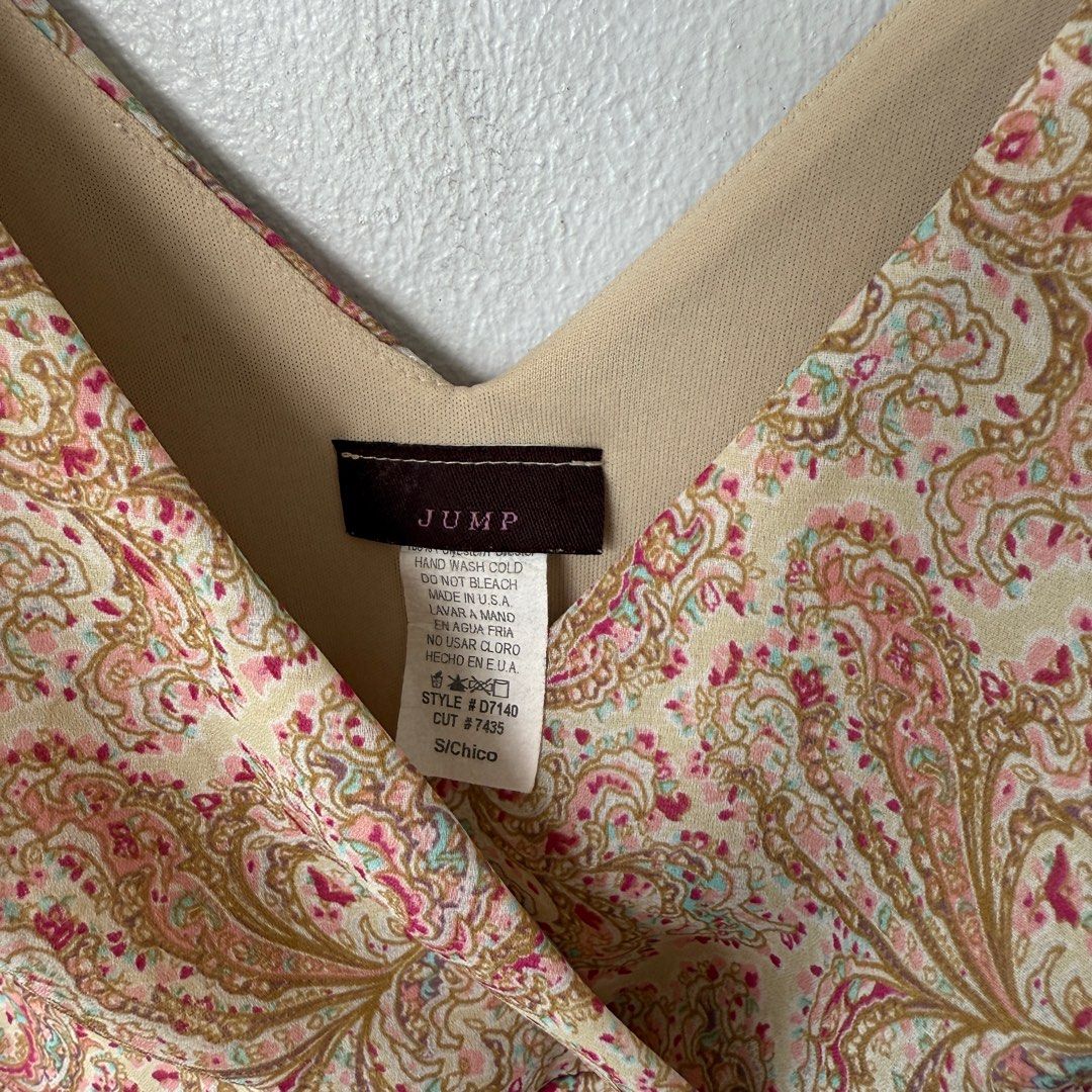 Floral Midi Dress (Category: Dresses) located in Makati City. Submitted by avlca (Listing ID 1362034487, Image 2). Description: Jump - lined - for XS up to S frames - very pretty in person! RFS: decluttering.