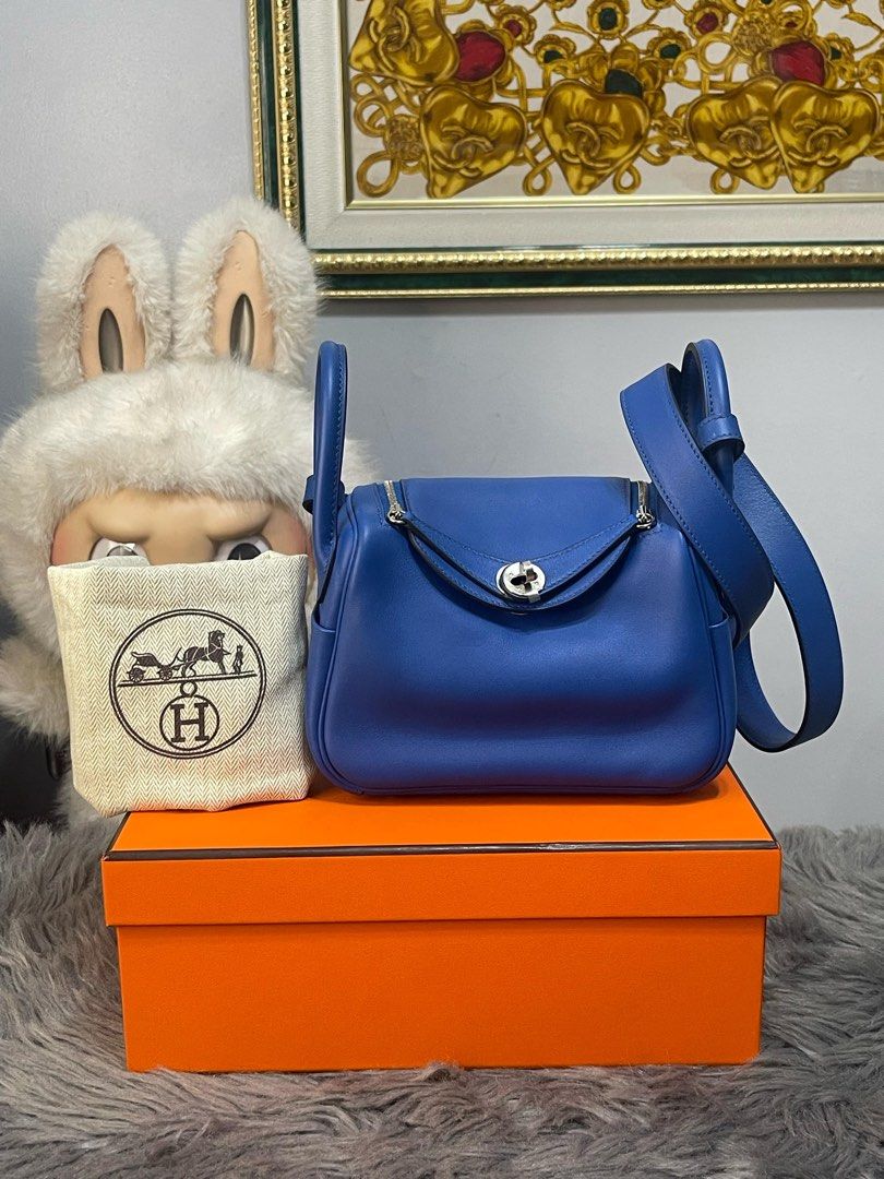 HERMES MINI (Category: Luxury Bags & Wallets) located in Taguig. Submitted by que_08 (Listing ID 1362012517, Image 2). Description: Mini lindy stamp z 2021 evercolor.