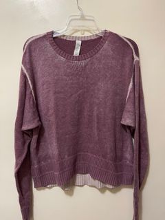 (Category: ) located in . Submitted by curatedclosetbyme_ (Listing ID 1362002409, Image 1). Description: .