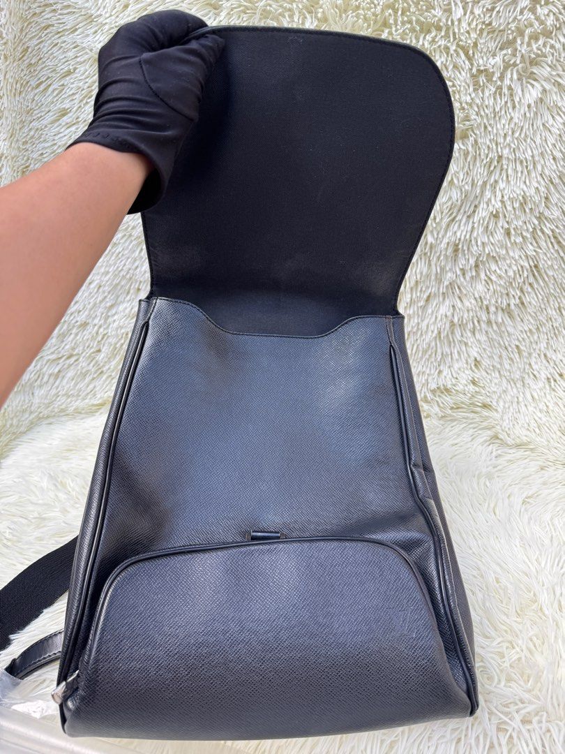 LV Cassiar Taiga Backpack (Category: Luxury Bags & Wallets) located in Las Pinas. Submitted by Le.Pattie.Luxe (Listing ID 1362074106, Image 3). Description: 💯% Authentic 𝐋𝐕 𝐂𝐚𝐬𝐬𝐢𝐚𝐫 𝐁𝐚𝐜𝐤𝐩𝐚𝐜𝐤 𝐢𝐧 𝐓𝐚𝐢𝐠𝐚 𝐥𝐞𝐚𝐭𝐡𝐞𝐫 🖤𝐏𝐡𝐩 𝟐𝟑𝐤🖤 ▪️8.5/10 condition, normal signs of usage only ▪️Inclusion: provided satin dustbag 💯% authentic or your money back ✅DTI Registered ✅BDO Checkout Merchant 💳Online credit card payments are acce
