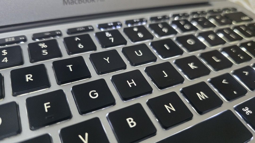 MacBook Air405926981886300168