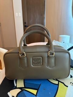 (Category: ) located in . Submitted by shopforyouph (Listing ID 1360975241, Image 1). Description: .