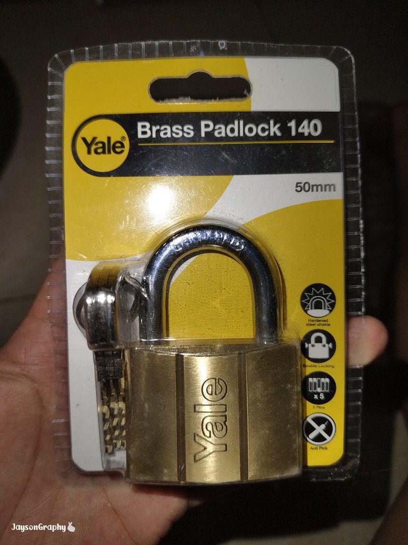ORIGINAL YALE PADLOCK SEALED (Category: Locks, Doors & Gates) located in Manila. Submitted by deleonaj182 (Listing ID 1362056952, Image 3). Description: brand new sealed no issue naka sealed pa. di nagamit. original not imitation binili sa handyman.