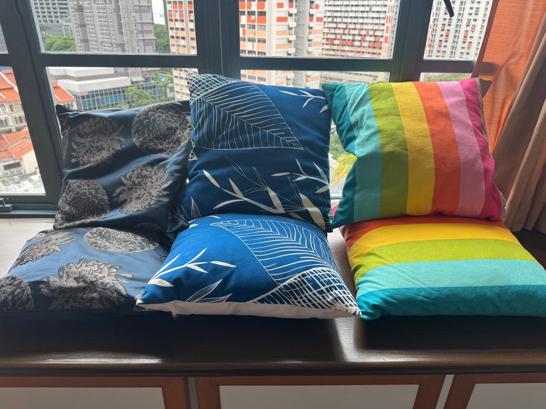 Pillows64885401888770110