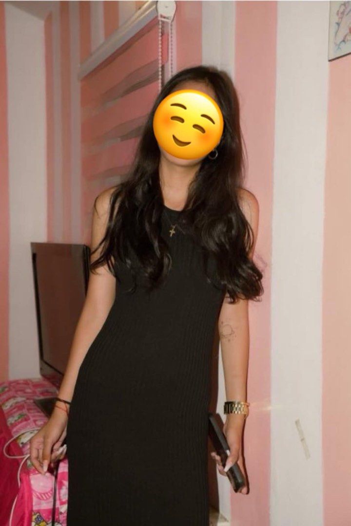 Racerback Black Long Dress (Category: Dresses) located in Pasig City. Submitted by yni.pdf (Listing ID 1362078718, Image 2). Description: Racerback Black Long Dress ‼️bought it for 1k+ sa mall but selling it for ₱899 ‼️ used once sa debut (when worn photo on 2nd slide).