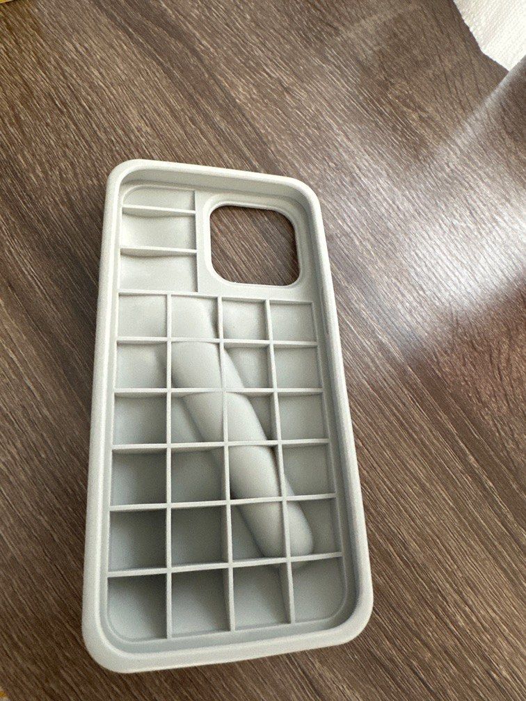 Rhode case Iphone 14 pro max (Category: Cases & Sleeves) located in Quezon City. Submitted by lilsshop10 (Listing ID 1362006582, Image 2). Description: 9/10.