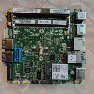 (分類:)位於 。 由 mooreelectronics 提交(商品編號 1362032091,圖片 1)。簡介: 。