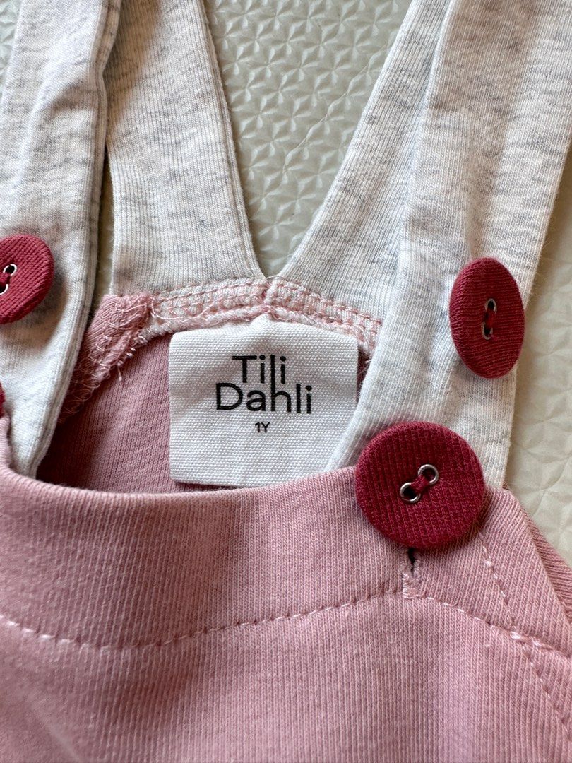 Tili Dahli jumpsuit (1Y) (Category: Babies & Kids Fashion) located in Makati City. Submitted by juju_08 (Listing ID 1361986805, Image 2). Description: .