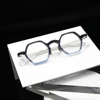 （分類：）位於 。 由 hongkongoptical 提交（商品編號 1362044515，圖片 1）。簡介： 。