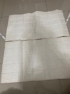 (Kategori: ) berada di . Dikirim oleh desiiiii_ (ID iklan 1361973320, Gambar 1). Deskripsi: .