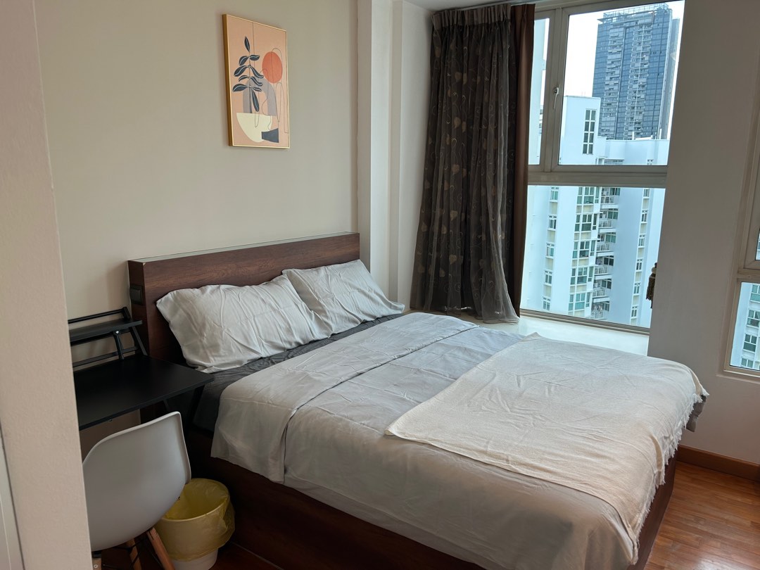 (Category: ) located in . Submitted by lallecoliving (Listing ID 1362069560, Image 1). Description: .