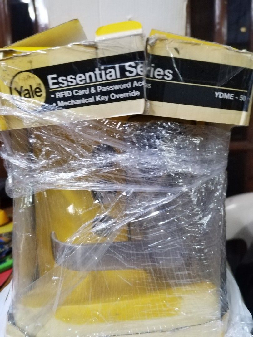 Yale Smart lock YDME-50 (Category: Locks, Doors & Gates) located in Manila. Submitted by GentleGiant (Listing ID 1361961909, Image 1). Description: guaranteed brandnew but box is damaged due to display mall pullout few items available rush with 2mo warranty.