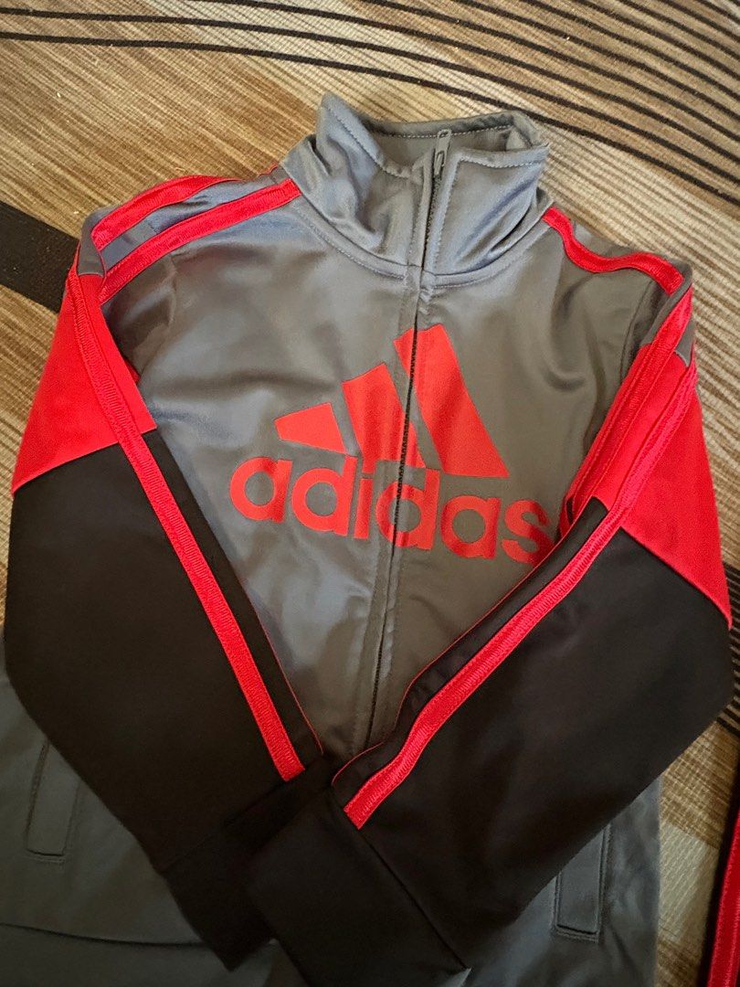 Adidas baby Track suit (Category: Babies & Kids Fashion) located in Pasig City. Submitted by declutterwithmaria (Listing ID 1362196504, Image 2). Description: Orig Adidas Size 1-2 yo Used once only.