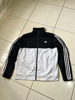 (Kategori: ) berada di . Dikirim oleh rewearstudio_ (ID iklan 1362195737, Gambar 1). Deskripsi: .