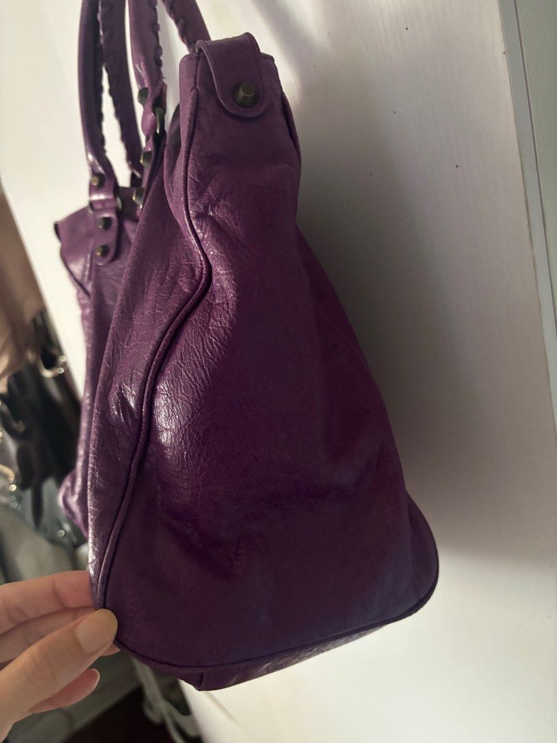 Balenciaga Velo bag (Category: Luxury Bags & Wallets) located in Makati City. Submitted by bravelion_cea1db (Listing ID 1362233446, Image 3). Description: Balenciaga Velo bag Color Violet Gunmetal hardware Complete With mirror dustbag cards and long strap RFS : decluttering 09338608996.