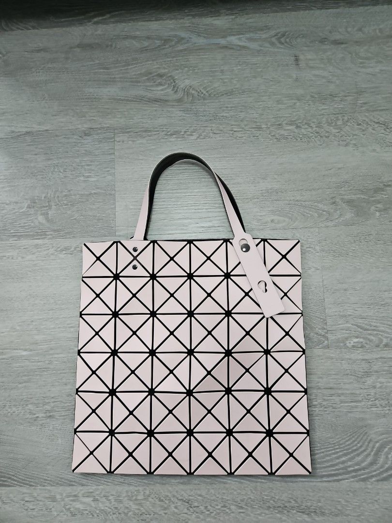 Bao Bao Issey Miyake in light pink (Category: Bags & Wallets) located in Singapore. Submitted by waydesignxx (Listing ID 1362170395, Image 1). Description: No dust bag..