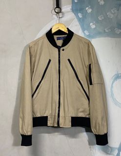 (Kategori: ) berada di . Dikirim oleh Berkahjaya99 (ID iklan 1362287694, Gambar 1). Deskripsi: .