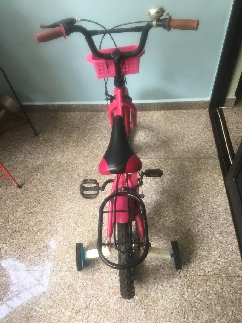 BMX Children bike (Category: Bicycles) located in Singapore. Submitted by PeterCPeter (Listing ID 1296337566, Image 3). Description: 14” BMX children bike, Very good condition clean & no rust, Well maintenance ,clean, for age 6~12yo, Handle bar n seat can adjust to height ,Fitted with training wheels..