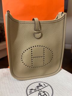 (Category: ) located in . Submitted by stephanie_khoo (Listing ID 1362294581, Image 1). Description: .
