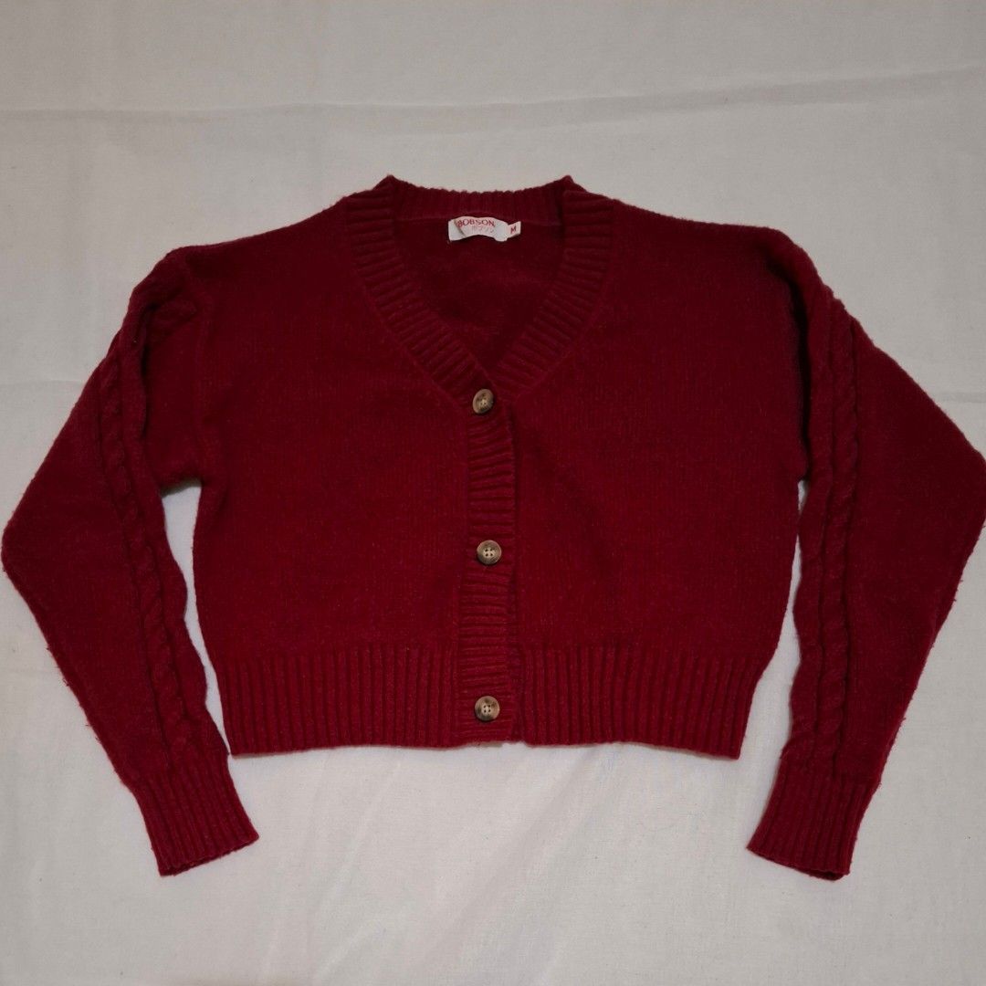 Bobson Cardigan (Category: Coats, Jackets and Outerwear) located in Manila. Submitted by dm_ca (Listing ID 1348426794, Image 1). Description: Size M on tag Color: Dark red *Color may differ due to camera exposure and monitor/screen view.*.