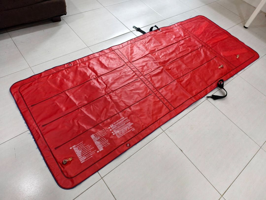 Camping Inflatable Bed (Category: Hiking & Camping) located in Puchong. Submitted by ckpreloved711 (Listing ID 1362167721, Image 2). Description: Well used inflatable single bed COD at Bandar Saujana Putra.