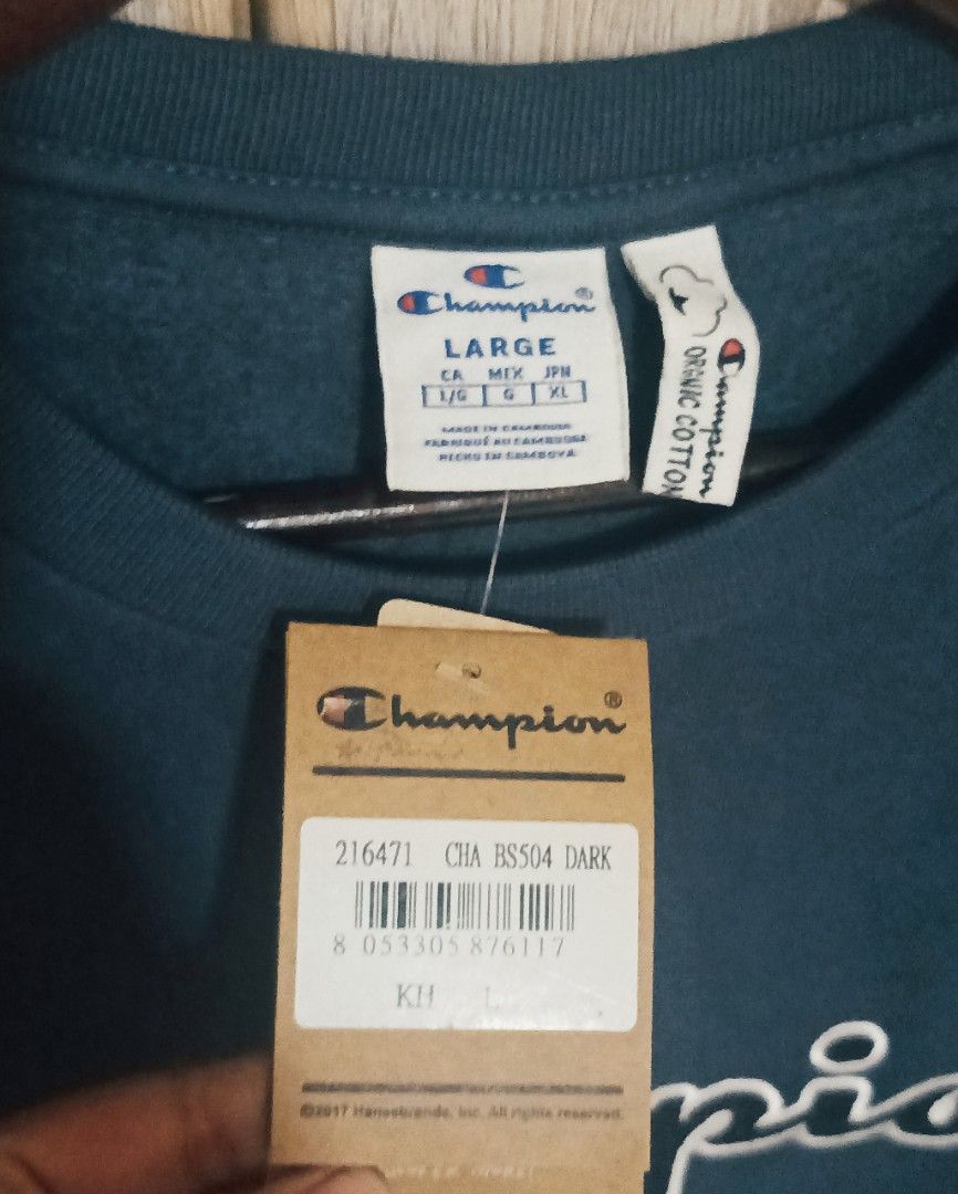 CHAMPION CREWNECK SWEATSHIRT (Category: Coats, Jackets and Outerwear) located in Candon. Submitted by outc1 (Listing ID 1362208788, Image 3). Description: ✅ 💯% ORIGINAL ✅Recommended for Men ✅Price is Negotiable Size: LARGE (Shoulder: 50cm, Sleeve length: 64cm, Chest: 100cm, Bicep: 44cm) Colour: Blue Composition: 73% Cotton, 27% Polyester Description: Round neck, Long sleeve, Without hood, Lower hem - Elastic, Cuff - Elastic, Chest embroidery Bra