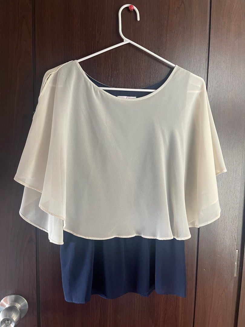 Cinderella Loose Blouse (Category: Blouses) located in Makati City. Submitted by ablcn (Listing ID 1362129278, Image 1). Description: .