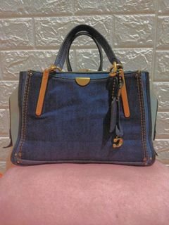 (Kategori: ) berada di . Dikirim oleh sha_numpreloved (ID iklan 1362248382, Gambar 1). Deskripsi: .