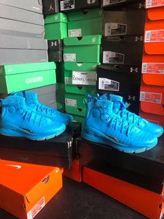 (Category: ) located in . Submitted by rr.sneakerstash (Listing ID 1362129452, Image 1). Description: .