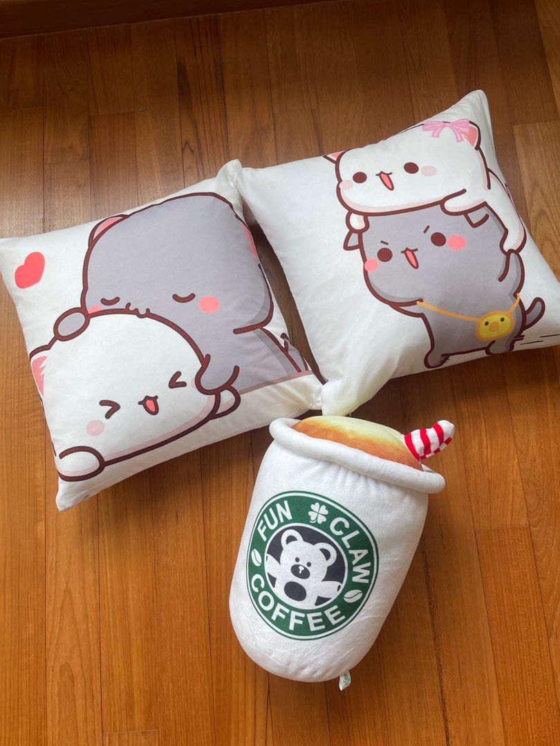 Cute cushions (kept in storage)64885401688706111