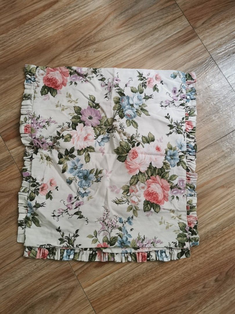 1 pc Vintage Floral Pillow Case (Category: Cushions & Throws) located in General Trias. Submitted by cleofe.ph (Listing ID 1362125494, Image 2). Description: 16x16 inches Location: GenTri, Cavite MOP: Gcash Shipping nationwide via J&T #decluttering #preloved.