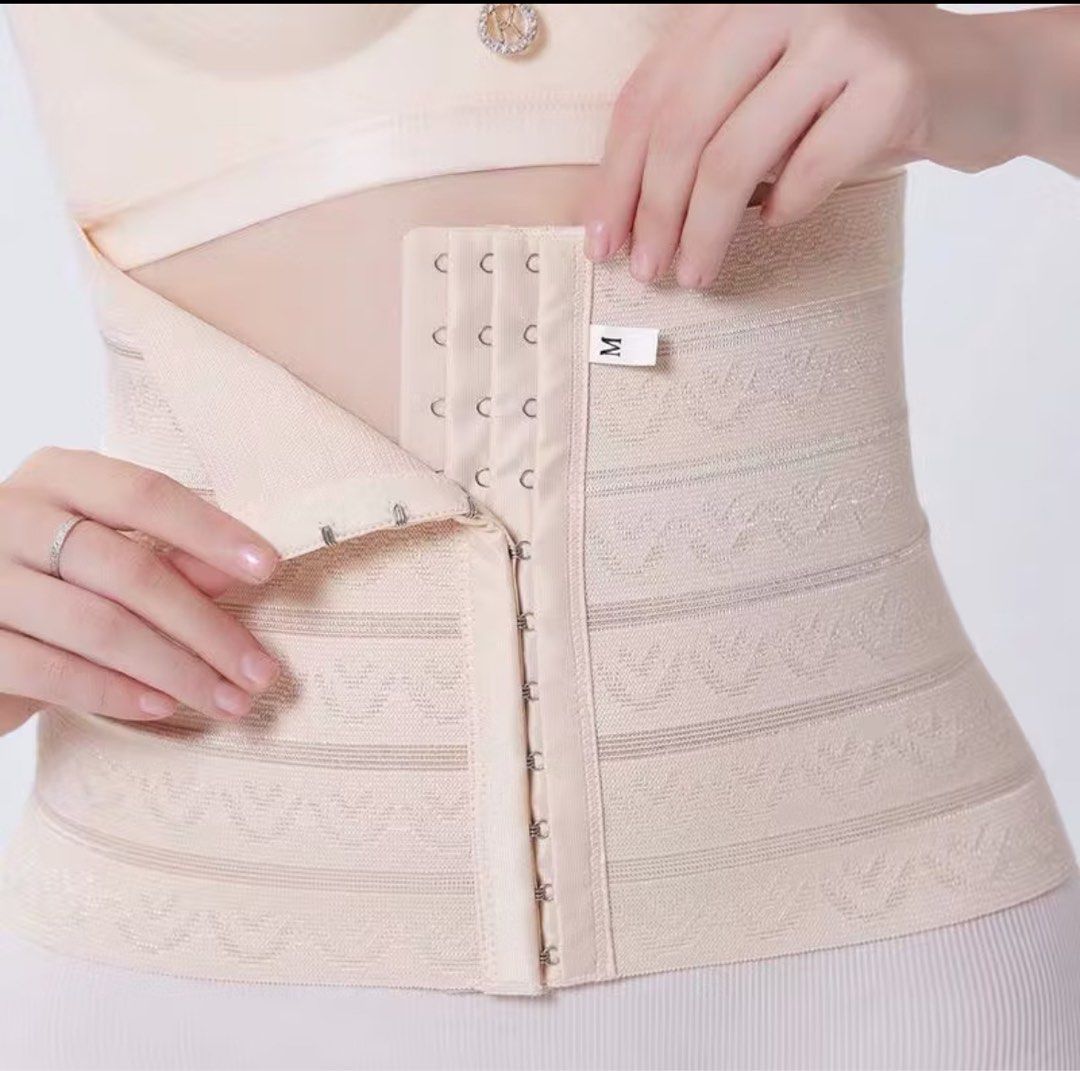Girdle Medium (Category: Undergarments & Loungewear) located in Dasmarinas. Submitted by ehradee (Listing ID 1362140666, Image 1). Description: Rfs: wrong size.