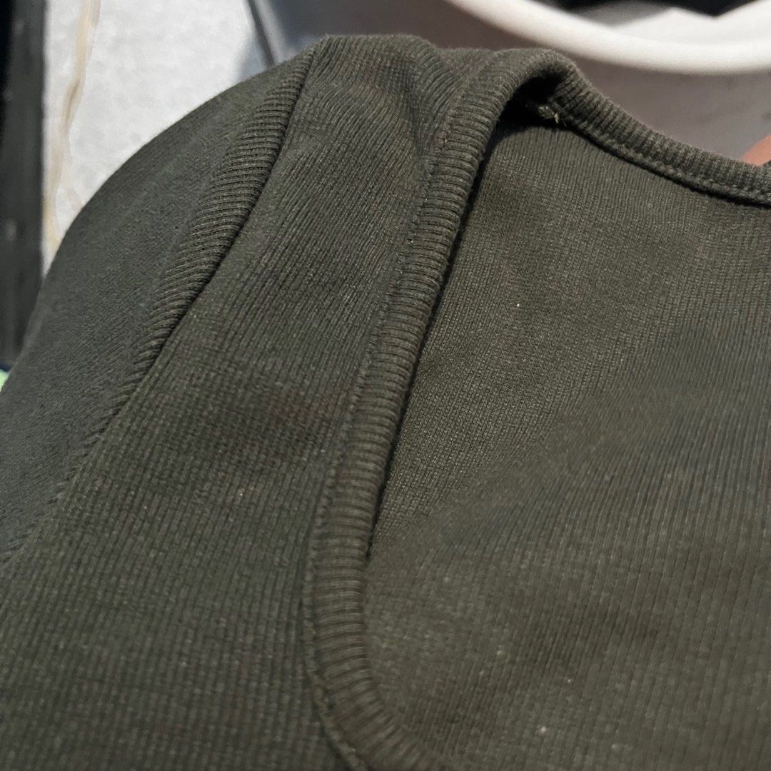 Green Gray Square Neck Crop Top (Category: Shirts) located in Mandaluyong City. Submitted by izynaaa (Listing ID 1362187232, Image 2). Description: size large on tag.