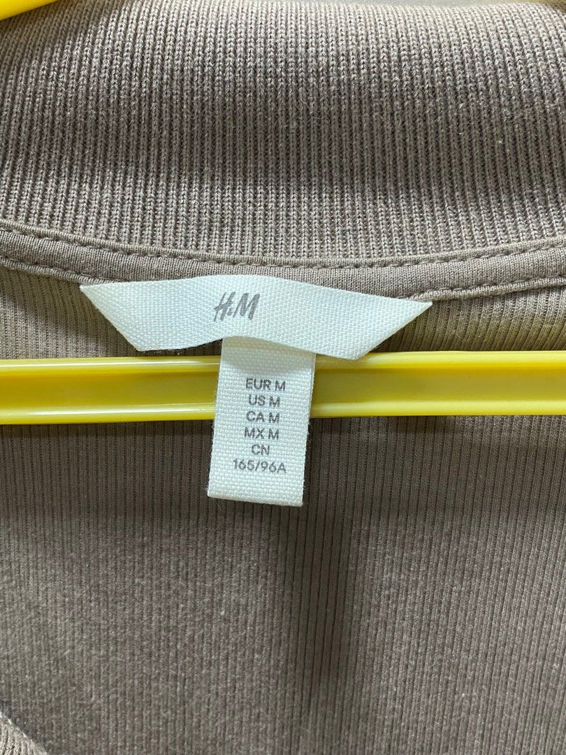 H&M Brown Longsleeve (Size M) (Category: Longsleeves) located in Quezon City. Submitted by _pufferfish (Listing ID 1362277074, Image 2). Description: negotiable! sf shouldered by buyer (grab/lalamove) mop bdo/gcash.