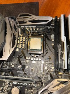 Intel i7-8700k + ROG Z370 MAXIMUS X HERO + GSKILL 8 GB 3000 x2
