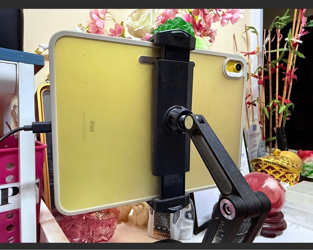 iPad 10th Gen (Category: iPad) located in Cainta. Submitted by envxathan (Listing ID 1362284474, Image 1). Description: iPad 10th Gen Good as new, seldomly used. Yellow - 64 GB Bought last December 2023 Will include the box, complete manuals, wire and adapter, case, and stand. Message me for more info! Slightly negotiable..