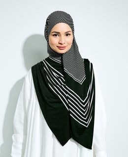 (Category: ) located in . Submitted by nas_closet17 (Listing ID 1362123266, Image 1). Description: .