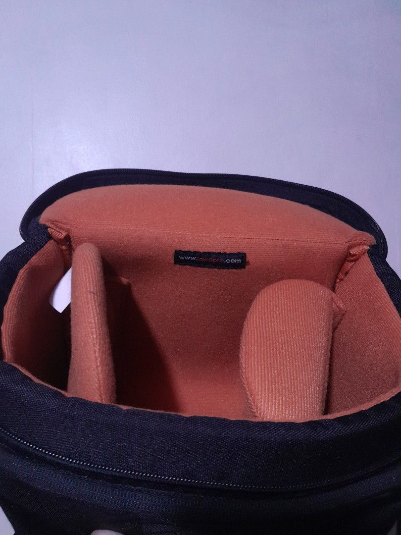 Lowepro Adventura 170 Camera Bag (Category: Camera Bags & Carriers) located in Manila. Submitted by cashcarti1111 (Listing ID 1362248638, Image 2). Description: Lowepro Adventura 170 Camera Bag Kept in storage. Never used this before. Negotiable..
