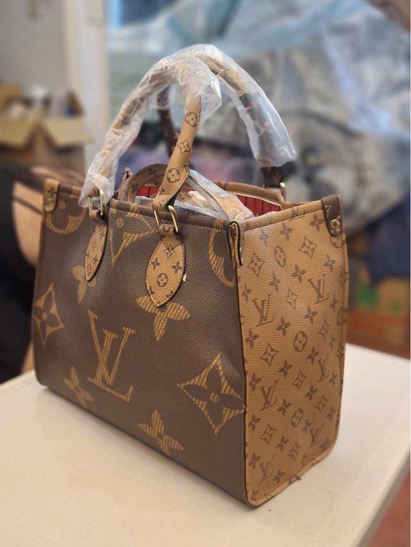 LV OnTheGo handbag (Category: Luxury Bags & Wallets) located in Quezon City. Submitted by bimbohazeee (Listing ID 1362291212, Image 1). Description: LV PREMIUM ON THE GO MONOGRAM BAG✨ 2.5k can nego if sure buyer.